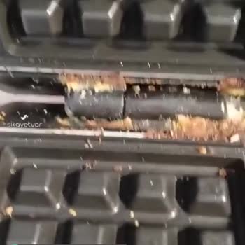 Arçelik Waffle Makinesi; Hiçbir Şekilde Düzgün Pişirmeyen Makine