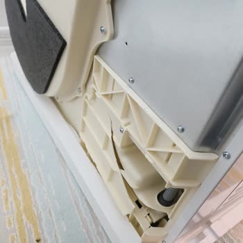 Kırık Hoover Ürünü İçin Ek Ücret Talebi Ve Çözümsüz Değişim Süreci