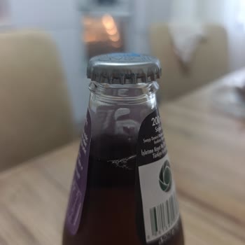 Avşar Maden Suyunda Koyu Renkli Sıvı Ve Yabancı Parçacıklar