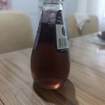 Avşar Maden Suyunda Koyu Renkli Sıvı Ve Yabancı Parçacıklar