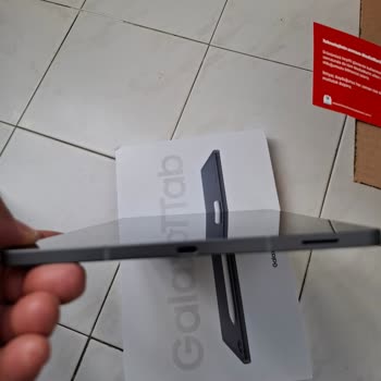 Media Markt'tan Eksik Ekran Koruyucu Cam Ve Çözüm Bekleniyor