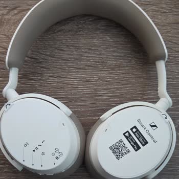 Sennheiser Accentum Wireless Kulak Yastığı Süngerinin Erken Parçalanması