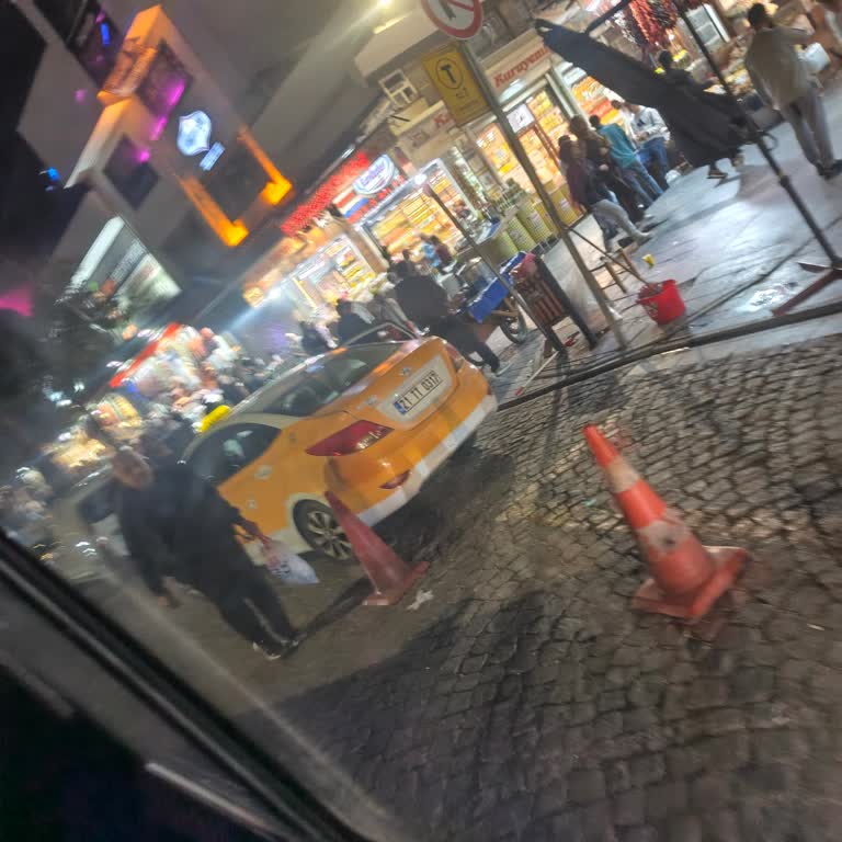 Diyarbakır’da Taksi Şoförünün Kaba Davranışı Ve Yolcu Hakaretine Karşı Şikayet