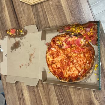 PizzaLazza’dan Boş Pizza Teslimatı Ve Geri Ödeme Gecikmesi