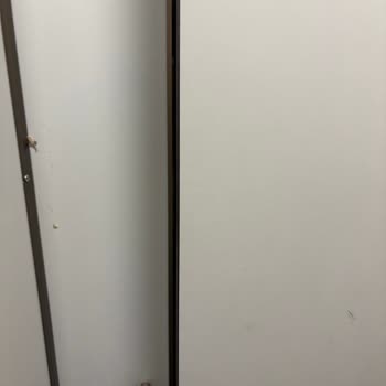 Burger King Maltepe Şubesinde Hijyenik Olmayan Ortam Ve İlgisiz Personel