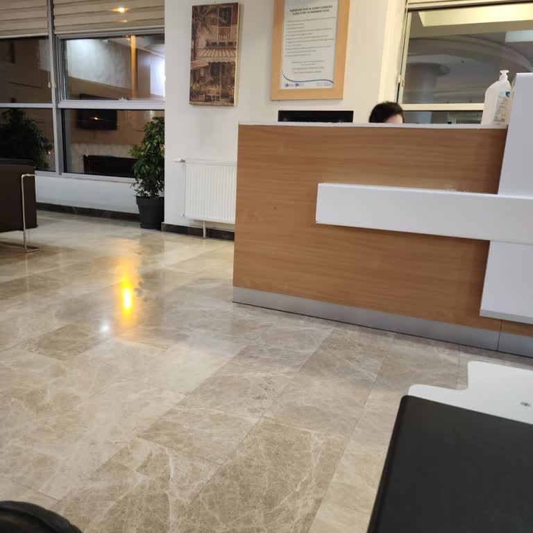 Giriş Çıkış İşlemlerinde 30 Dakika Bekletilme Ve Kötü Personel Yaklaşımı
