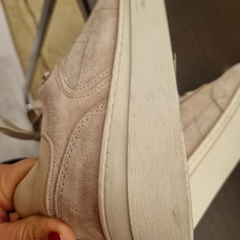Derimod'dan Gelen Kullanılmış Ayakkabının Değiştirilmesi Talebi
