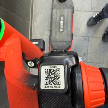 Botbot Elektrikli Scooter Tarafından Otoparkta Arabamda Oluşan Göçük Ve Tazmin Talebi