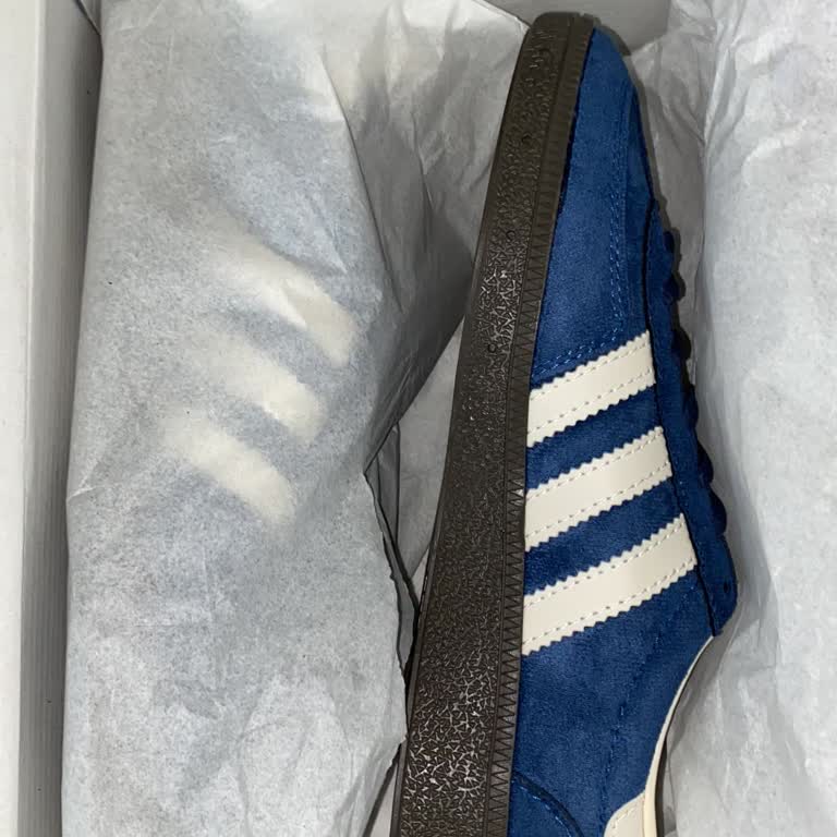 Sneaks Net'ten Yanlış Ayakkabı Gönderimi Ve Canlı Müşteri Temsilcisine Ulaşamama