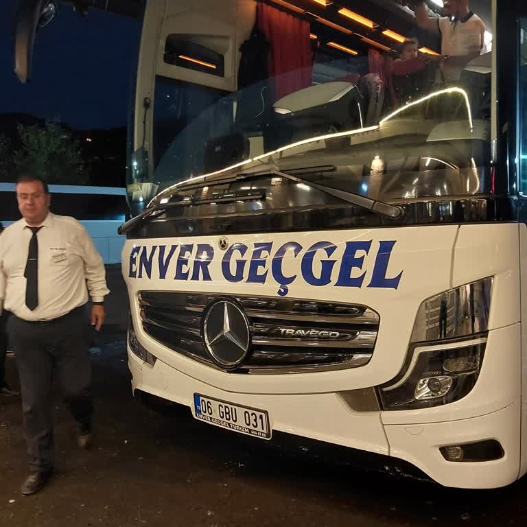 Koltuk İnişine İzin Vermeyen Yolcunun Davranışı Nedeniyle Konforsuz Seyahat Ve Bilet İadesi Talebi
