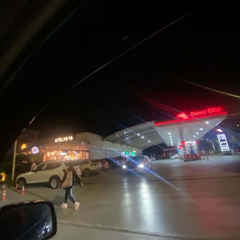 Petrol Ofisi Çalışanının Saygısız Ve Bağırıcı Davranışı Müşteriyi Rahatsız Etti