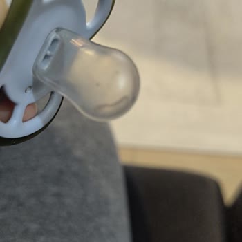 E-Bebek'ten Aldığım Philips Avent Emziğinde Plastik Parça: Güvenlik Endişesi Ve Değişim Talebi
