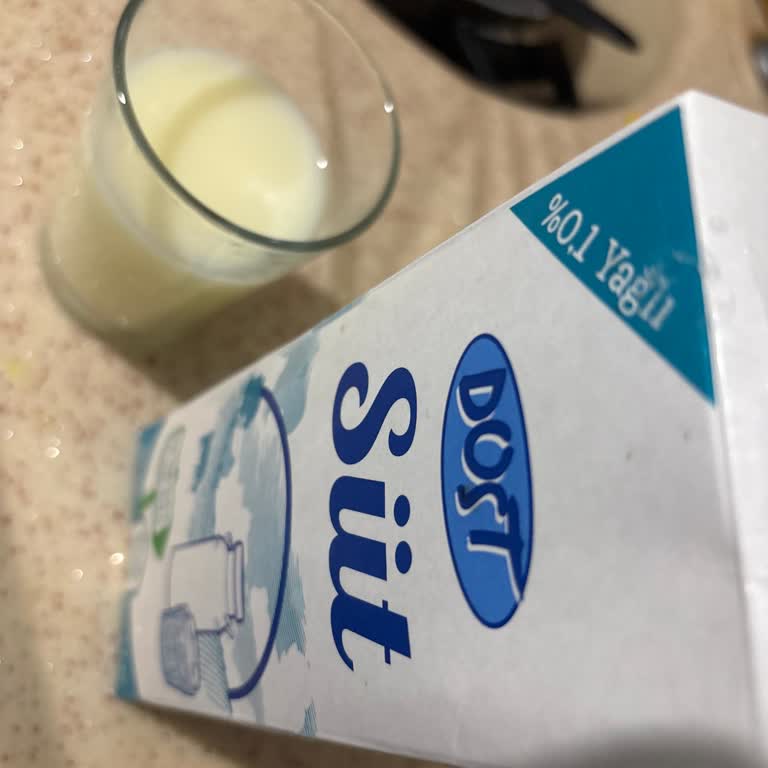 BİM Akdere Şubesinde Bozuk Dost Süt Ürünü