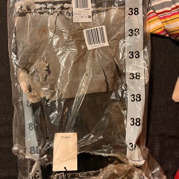 Mango Uygulamasından Gelen Pantolonun Küflü Ve Hijyenik Olmayan Durumu