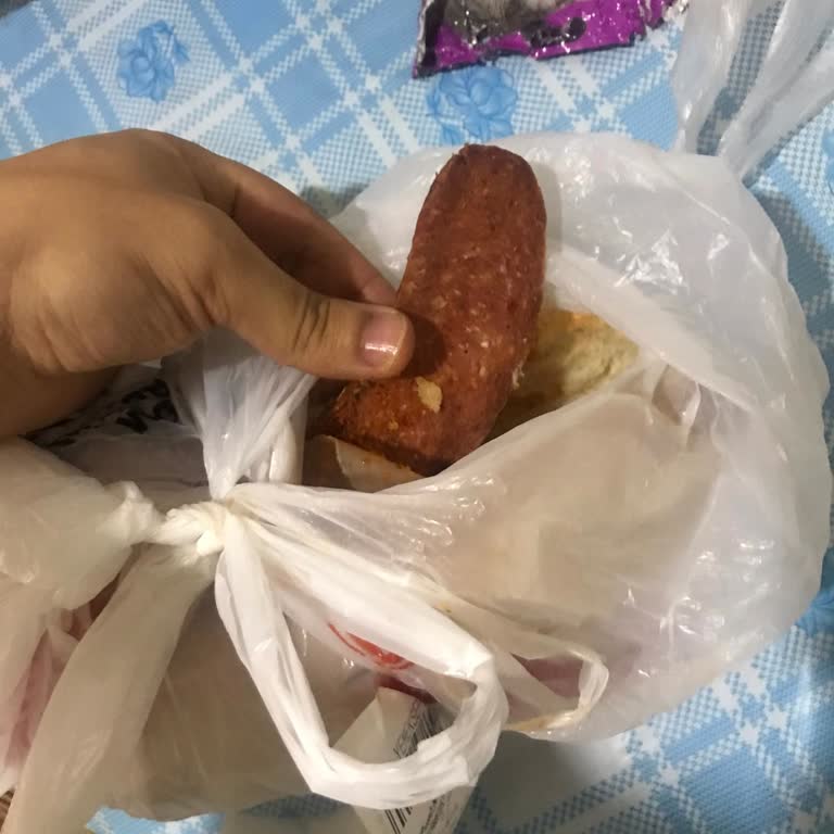 Yemeksepeti Üzerinden Köfteci Yusuf Şubesinde Soğuk Ve Çiğ Siparişler Ve Yanıltıcı Ürün Açıklamaları