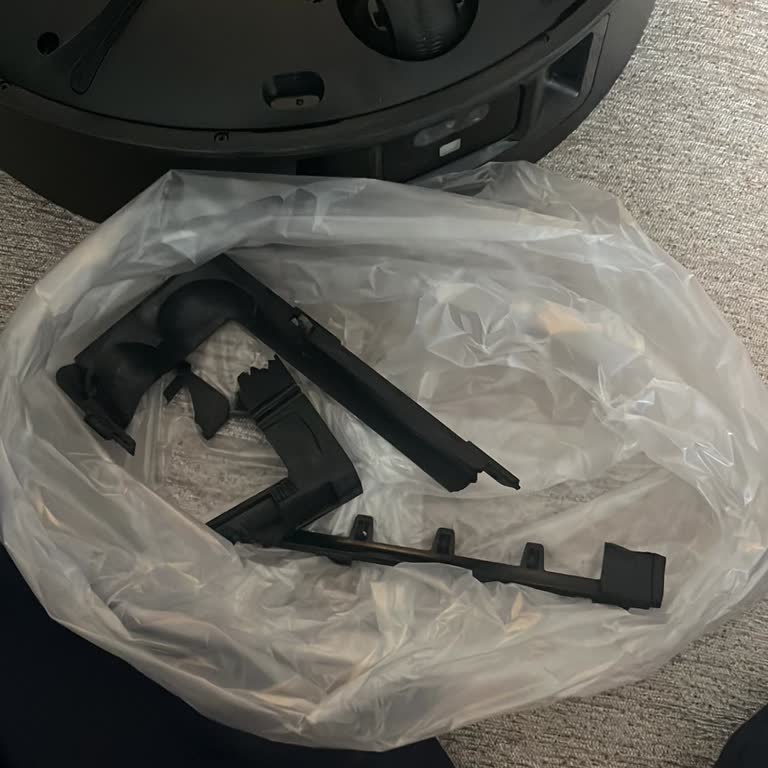 Media Markt Mova Z70 Robot Süpürge Kırıldı Ve Temizleme Performansı Yetersiz Tam İade Talebi