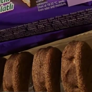 Ülker Halley Ürünü Bozuk, Döküntüler Ve Mantarlaşma Mevcut