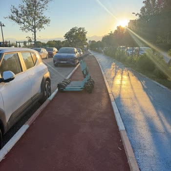 BinBin Scooterların Yaya Yolu Üzerindeki Engel Oluşturması Ve Acil Düzenleme Talebi