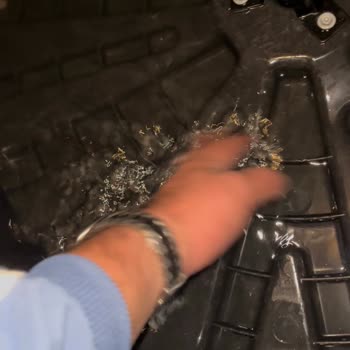 Renault Megane 4 Bagaj Havuzunun Su Alması