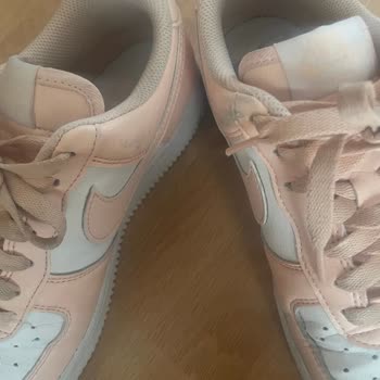 Nike Nature Kadın Sneaker’da 3 Günlük Kullanımda Kenar Soyulması Ve Haksız Ret