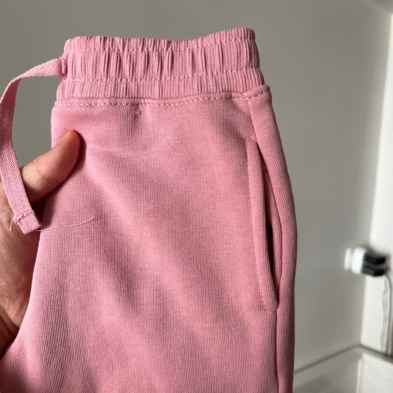 Zara Çocuk Eşofman Altındaki Leke İçin Değişim Talebi