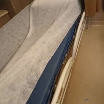 İstinye Üniversitesi Hastanesi 12. Katında Çocuk Bölümünün Hijyen Eksikliği