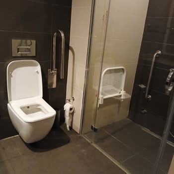 İstinye Üniversitesi Hastanesi 12. Katında Çocuk Bölümünün Hijyen Eksikliği