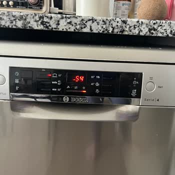 Bosch VarioPerfect Serie 6 Çamaşır Makinesinde Pas Ve Dökülme Sorunu Garanti Dışı