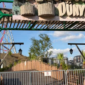 Vialand Tema Park’ta Çalışmayan Aletler Ve Güvenlik Endişeleri Nedeniyle Ücret İadesi Talebi