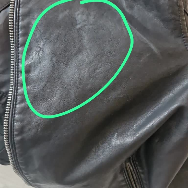 Colin’s Markasından Gelen Kusurlu Deri Ceket İçin Çözüm Talebi