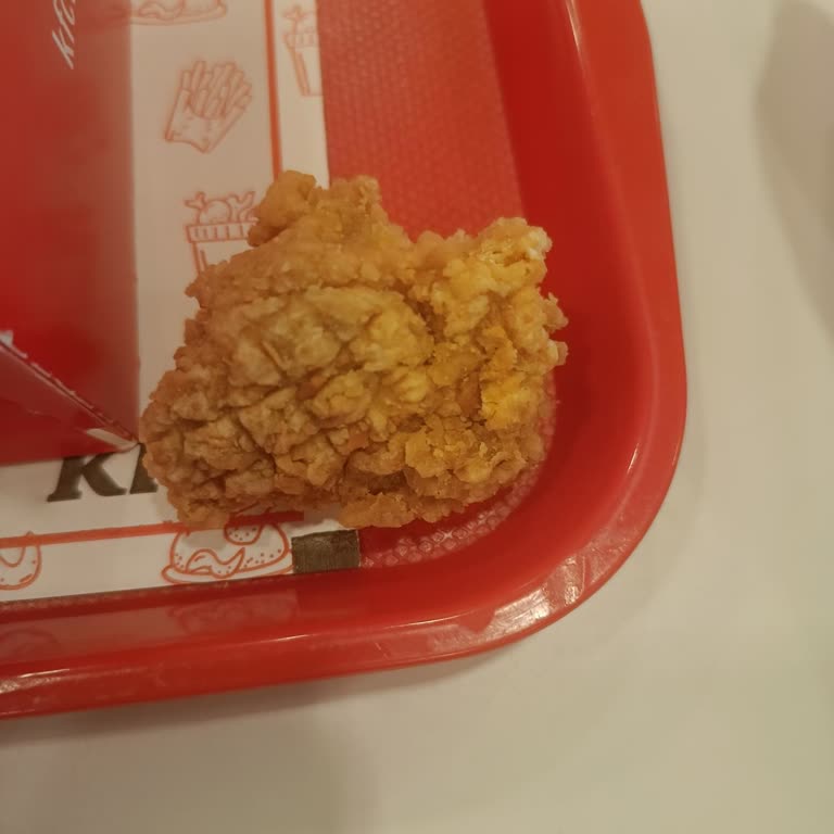 KFC Şubesinde Sunulan Hot Shots Sert Ve Tavuk Değil, Ücret İadesi Talebi