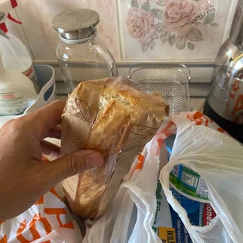 Migros Hemen'de Kırık Ekmek, Yanlış Fıstık Ezmesi Ve Sürekli Yumurtada Kırık Ürün Sorunu