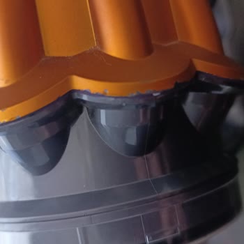 Dyson V12 Ana Gövde Kırılması Ve Boya Soyulması Garanti Kapsamına Alınmadı