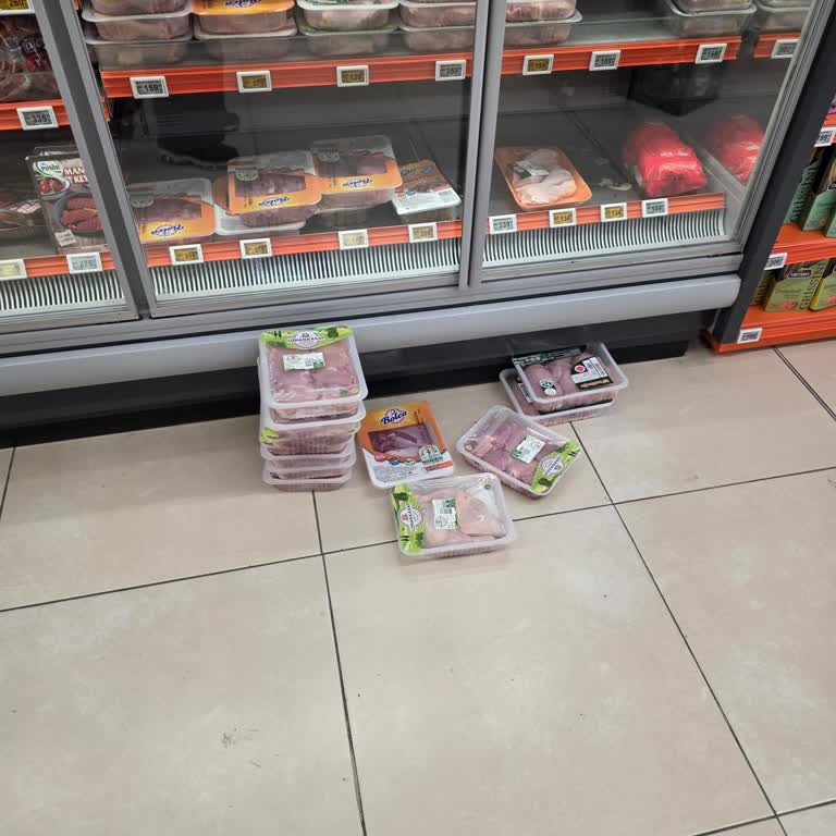 Migros Şemikler Mağazasında Soğuk Zincir İhlali Ve Gıda Güvenliği Endişesi