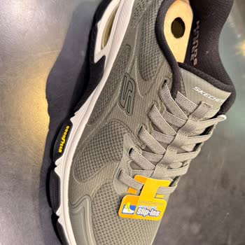 Otomatik Bağcıklı Skechers Ayakkabı Ayağıma Vuruyor, Değişim Talebi Reddedildi