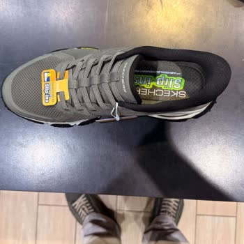 Otomatik Bağcıklı Skechers Ayakkabı Ayağıma Vuruyor, Değişim Talebi Reddedildi