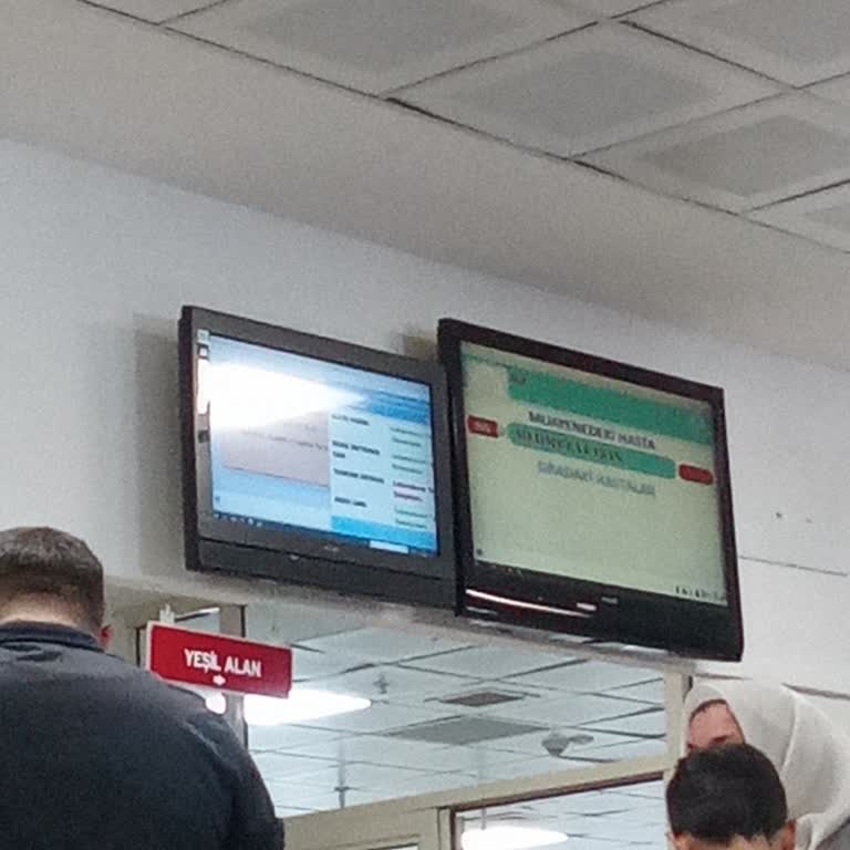 Antalya Serik Devlet Hastanesinde Acil Serviste Şeffaf Olmayan Sıra Takibi Ve Uzun Bekleme