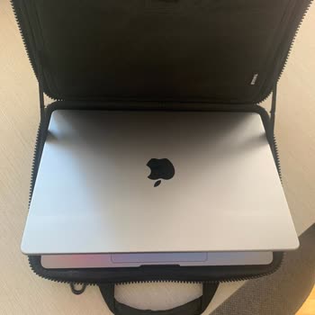 Thule Çanta Nedeniyle Macbook Pro’da Oluşan İz Ve Gölgelenme İçin Sorumluluk Talebi