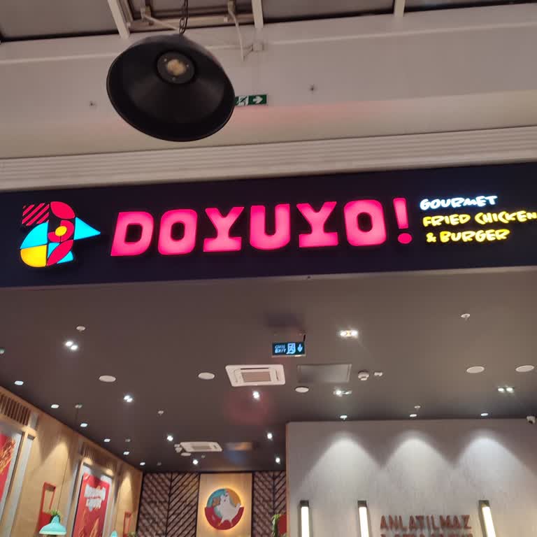 Doyuyo Şubesinde Aile Oturma Alanından Zorla Çıkarıldı, Sipariş İptal Edildi