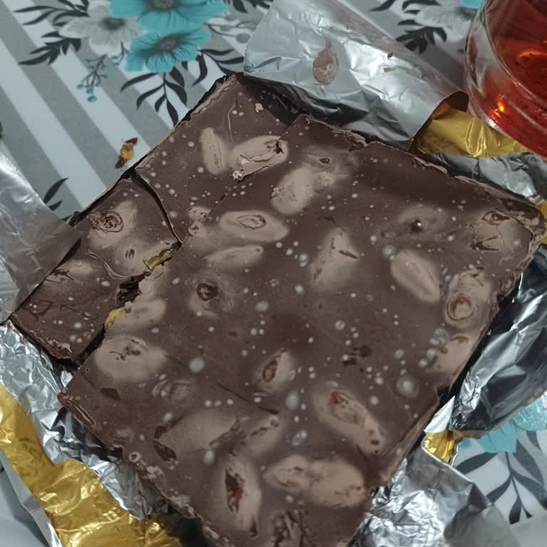 Eti Bütün Fıstıklı Sütlü Çikolata’da Küf Tespiti Ve Kontrol Talebi