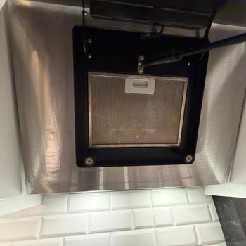Bosch DWK68AK80T/02 Range Hood Corrosion Problem