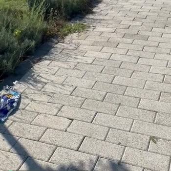 Bakırköy Ataköy Ayamama'da Gittiğimiz Çocuk Oyun Alanlarının Çöp İçinde Olması!