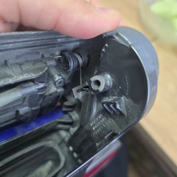 Dyson Süpürge Başlığı Kırıldı, Garanti Kapsamında Değişim Talebi