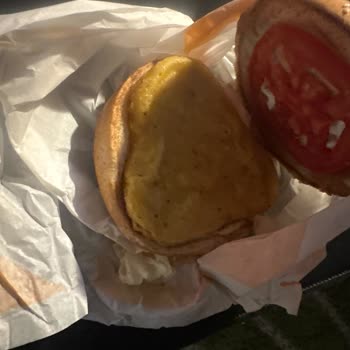 Burger King Siparişinde Yanlış Ürün, Eksik Soğan Halkası Ve Nugget Sorunu