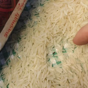 Yayla Basmati Pirincinde Canlı Böcek Görüldü