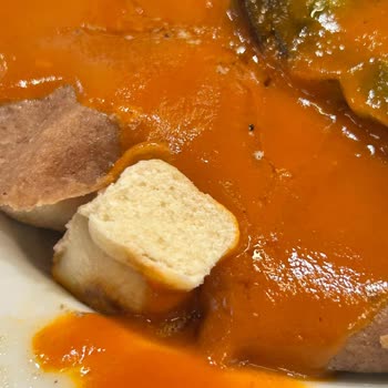 Usta Dönerci'de Bayat Ekmek Ve Sulandırılmış İçecek Nedeniyle Ücret İadesi Talebi