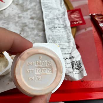 Pasaport Pizza Çorlu Şubesinde Süresi Geçmiş Cheddar Sos