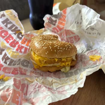 Burger King Milas Şubesinde Soğuk Hamburger Ve Donuk Patates Şikayeti