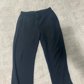 Oxxo Ankara Ankamall Mağazasından Alınan Siyah Pantolonun Renk Aktığı Ve Diz Yapması