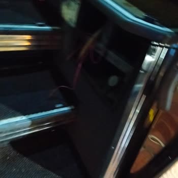 Metro Turizm Otobüsünde Çatı Sızıntısı Ve Sigara İçilmesi Güvenlik Krizi